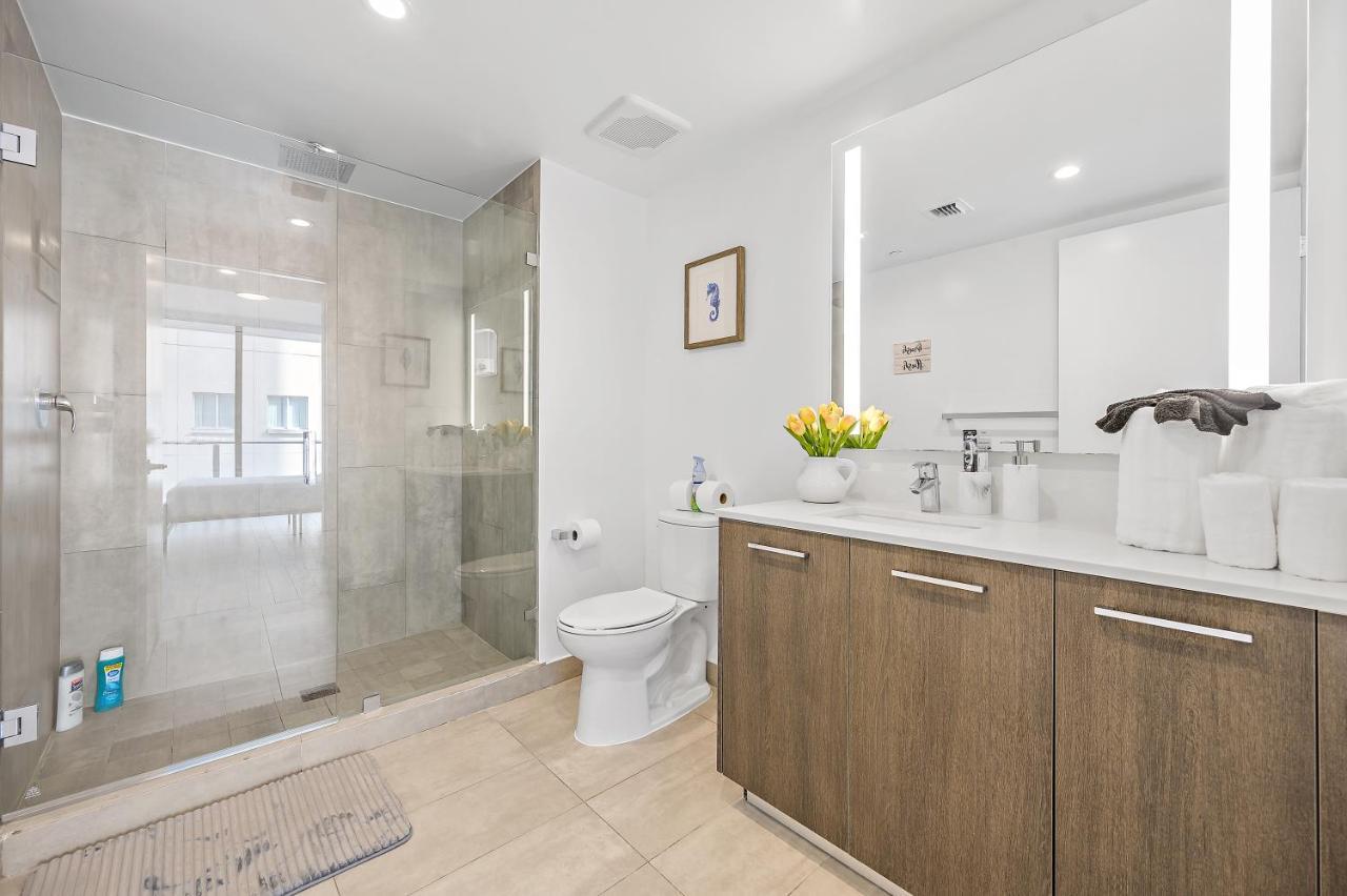Experience The Perfect Miami Life!! Centrally Located Luxury Condo! Exterior photo